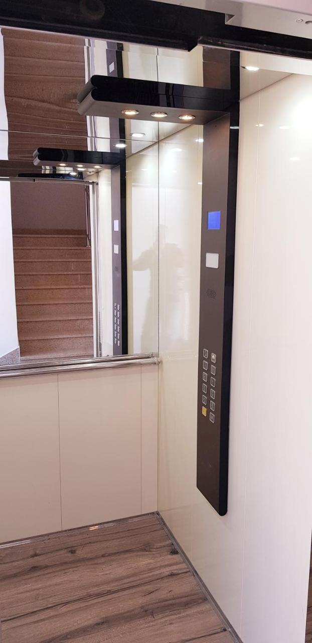 Pjerotic Apartment Budva Bagian luar foto